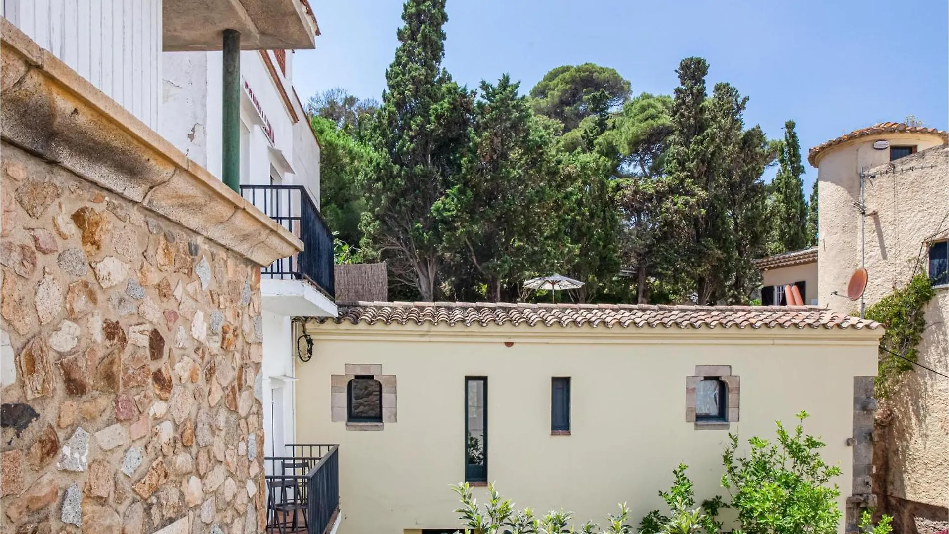 Nice Apartment In Tossa De Mar, Girona With Wifi