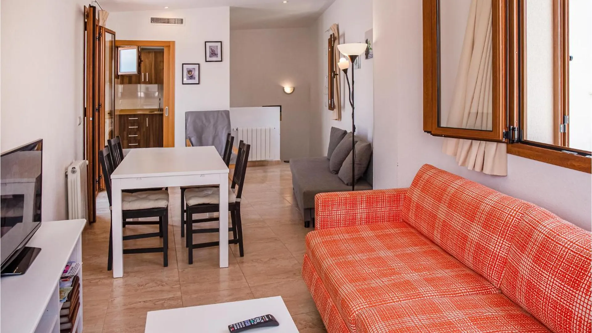 Nice Apartment In Tossa De Mar, Girona With Wifi