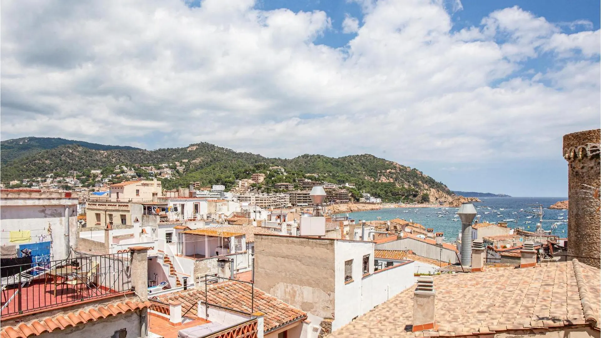 Nice Apartment In Tossa De Mar, Girona With Wifi