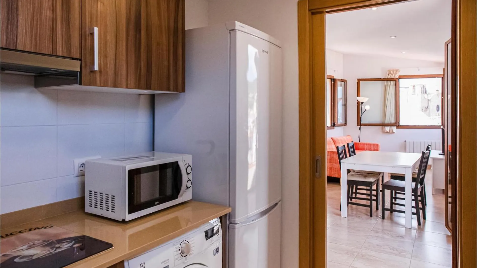 Nice Apartment In Tossa De Mar, Girona With Wifi