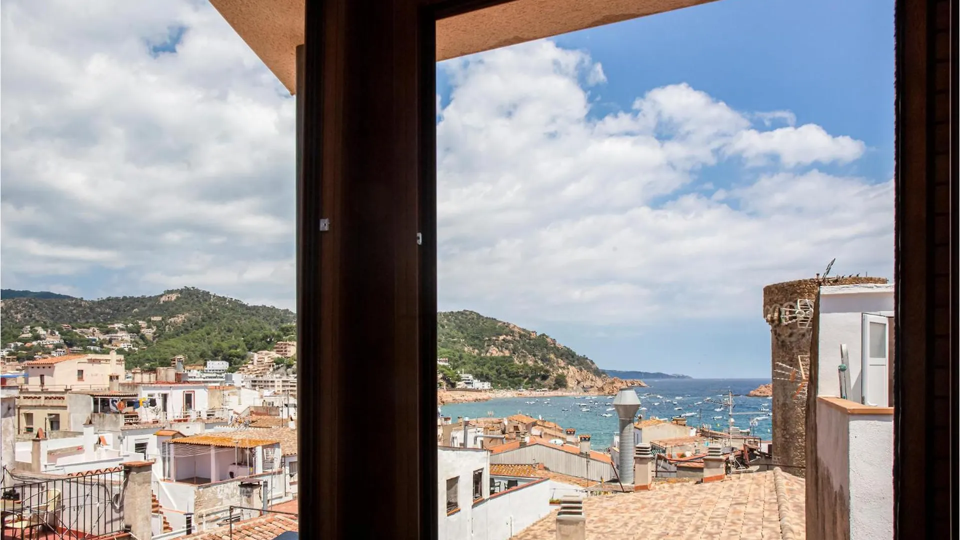 Nice Apartment In Tossa De Mar, Girona With Wifi 0*,